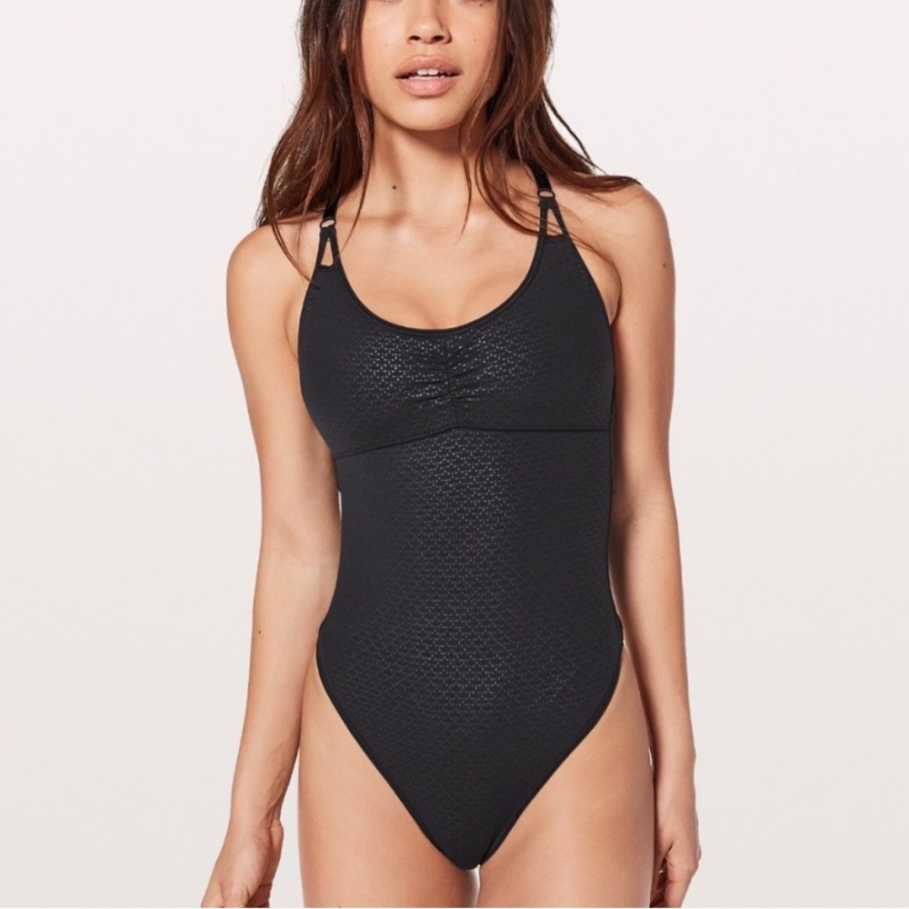 NWOT lululemon bodysuit